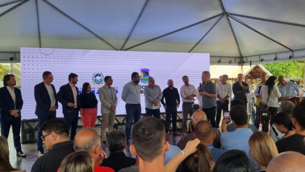 Obras de drenagem do Centro da cidade são concluídas e cerimônia tem a presença do Governador Cláudio Castro